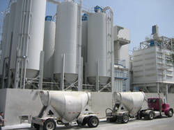 攜手德高防水，共創(chuàng)防水事業(yè)新篇章——誠(chéng)征全國(guó)經(jīng)銷(xiāo)商合作